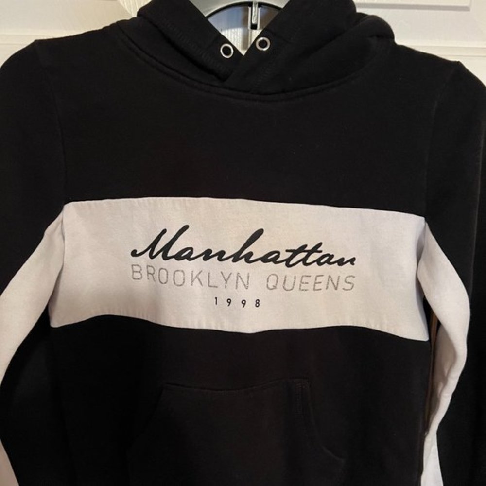 H‎ & M Manhattan Brooklyn Queens Hoodie Size 10-12Y